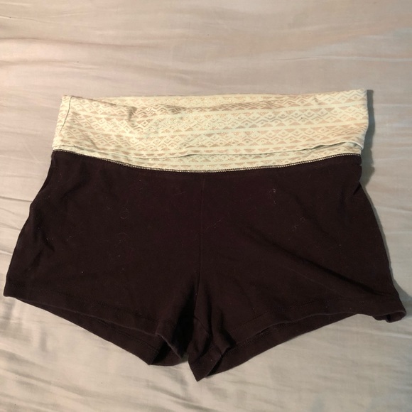 mossimo yoga shorts